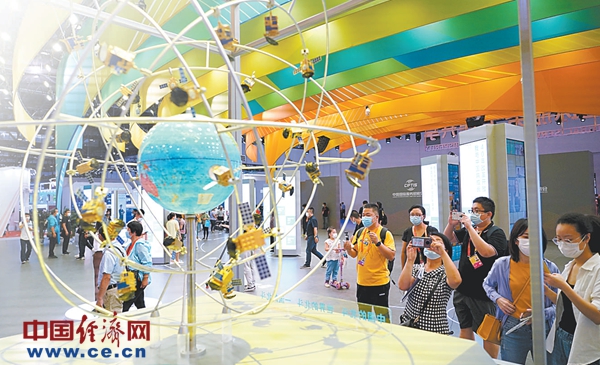 在这里“触摸”服务贸易未来平博 平博PINNACLE(图1)