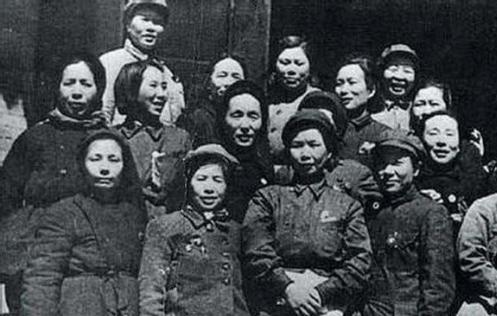 平博 PINNACLE平博中国第1位女将军丈夫是开国上将二人共抚养了20多个烈士遗孤(图4)