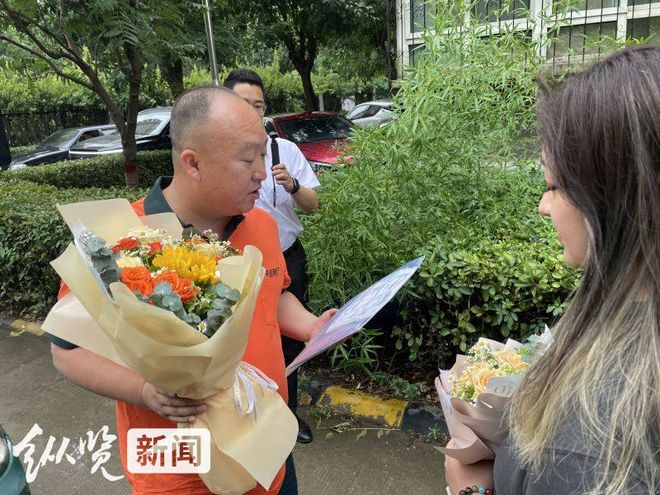 平博 PINNACLE平博刚刚！河北第一封高考录取通知书送达！幸运儿是她→(图2)